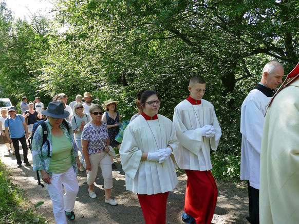 Festgottesdienst zum 1.000 Todestag des Heiligen Heimerads auf dem Hasunger Berg (Foto: Karl-Franz Thiede)